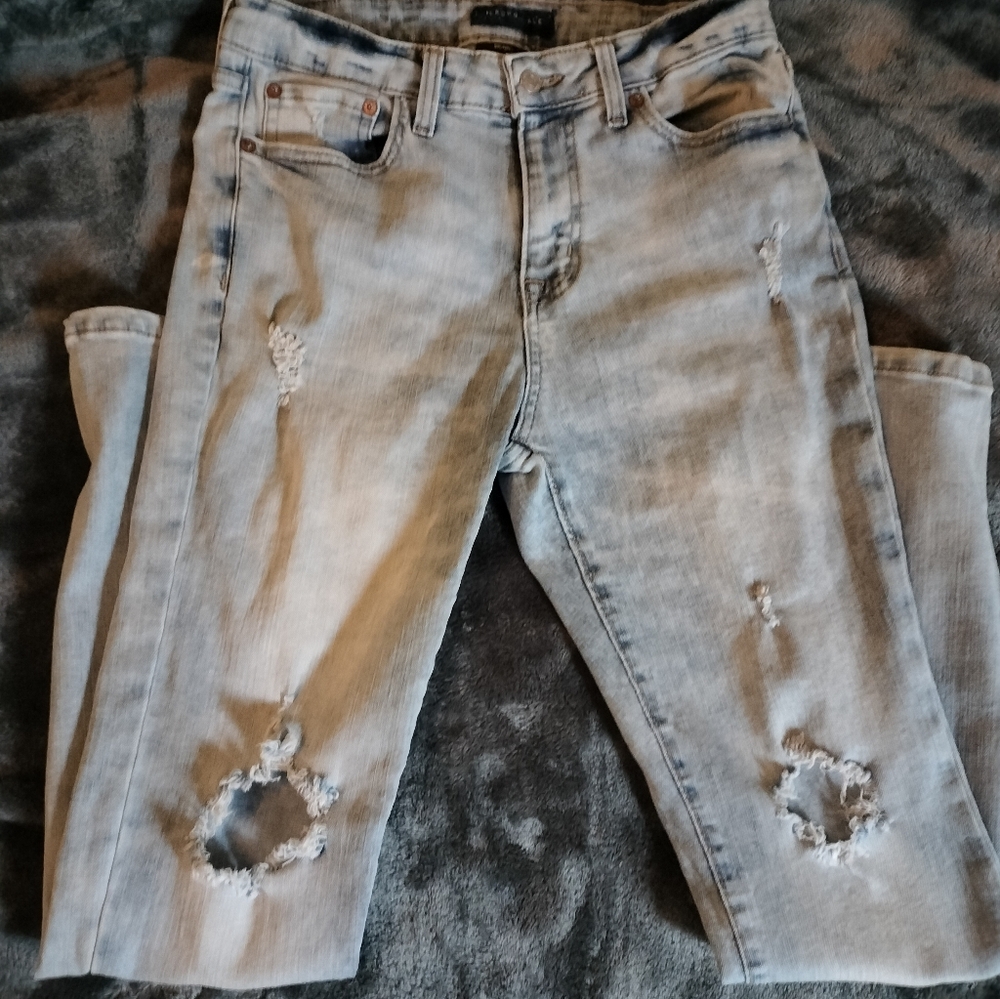 Aeropostale deconstructed skinny jeans light wash 32